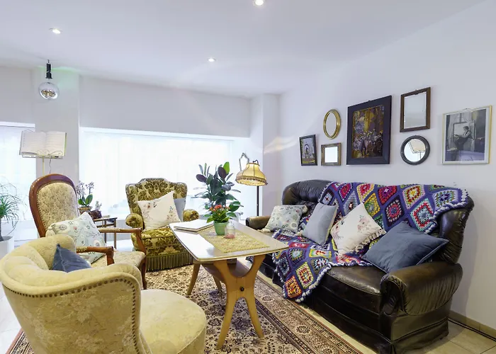 Tante ALMA's Lasthaus Am RingHotel Köln